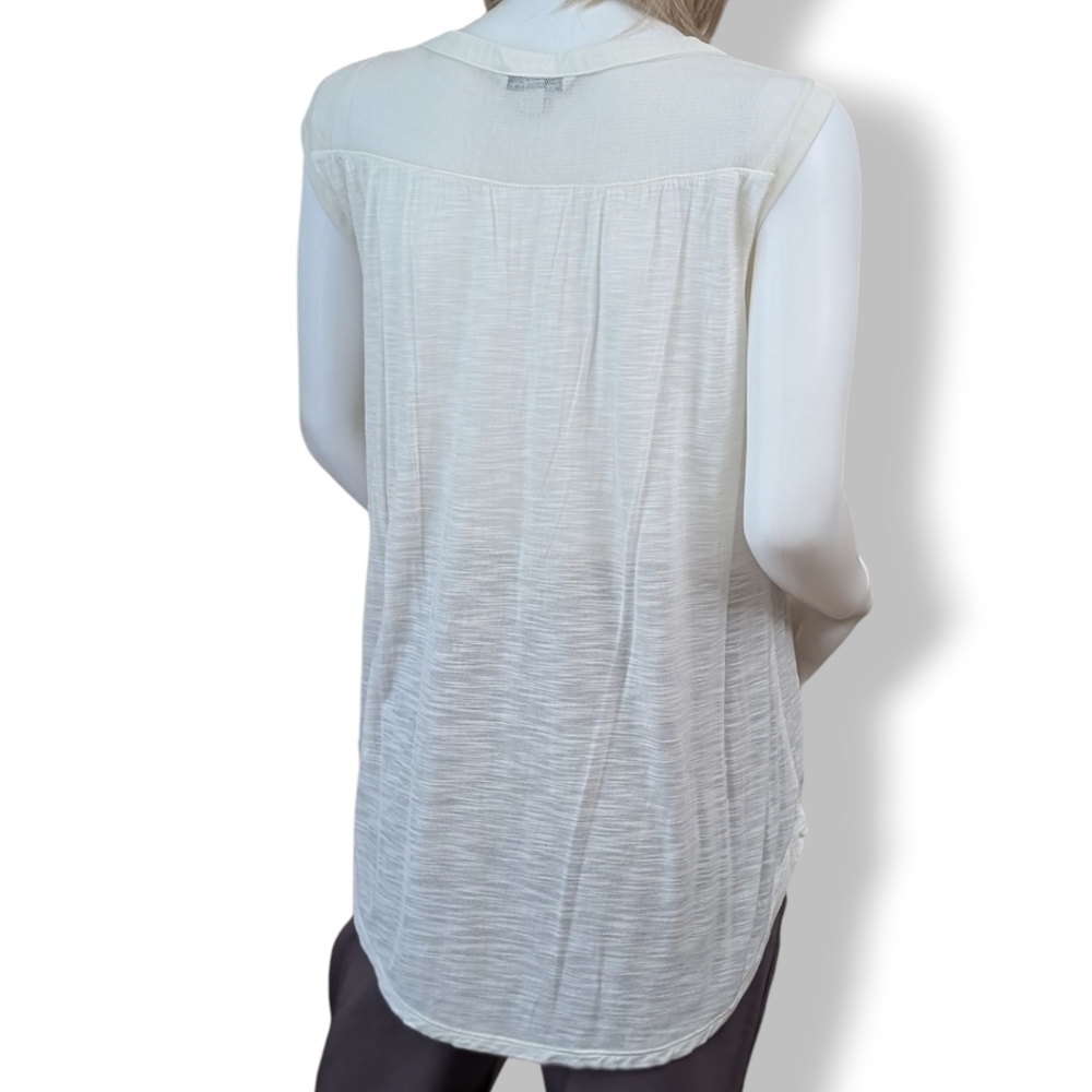 American Eagle Sleeveless Lace Detail Top in Soft Ivory - Picture 4 of 7